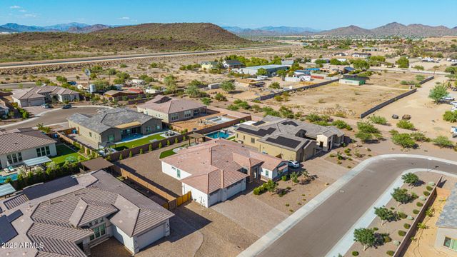 3814 W RUNNING DEER Trail, Phoenix, AZ 85083