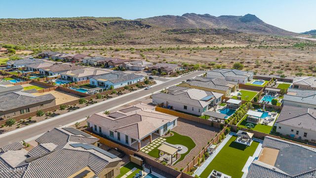 3814 W RUNNING DEER Trail, Phoenix, AZ 85083