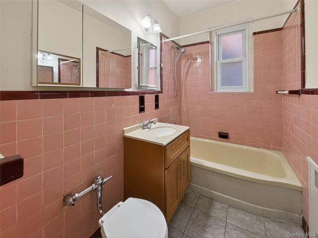 45 Kew Gardens Road 5N, Kew Gardens, NY 11415