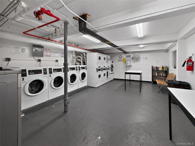 45 Kew Gardens Road 5N, Kew Gardens, NY 11415