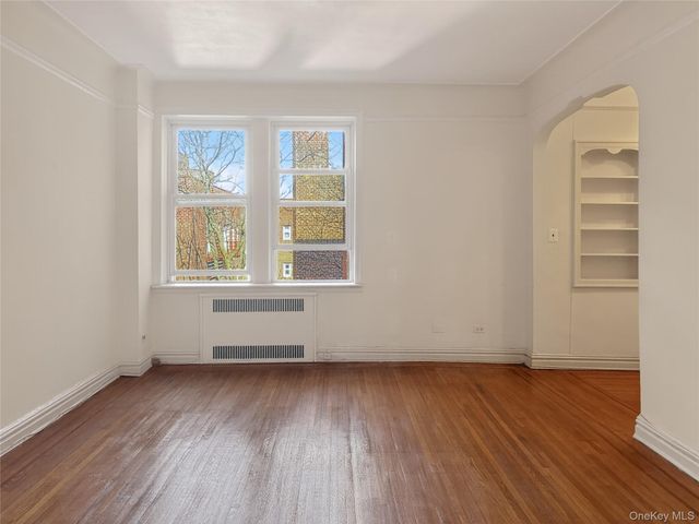 45 Kew Gardens Road 5N, Kew Gardens, NY 11415
