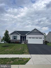 115 KOALA CIR, Martinsburg, WV 25403