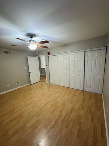 3255 Kirchoff Road 106, Rolling Meadows, IL 60008