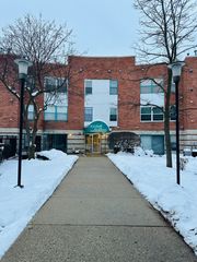 3255 Kirchoff Road 106, Rolling Meadows, IL 60008