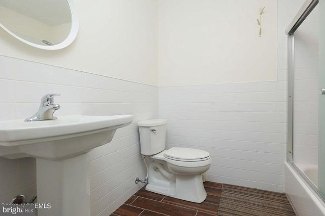 4 CORINTH PL, Toms River, NJ 08757