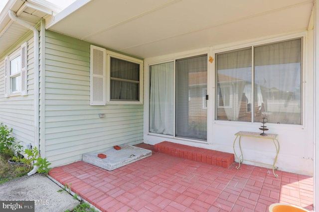 4 CORINTH PL, Toms River, NJ 08757