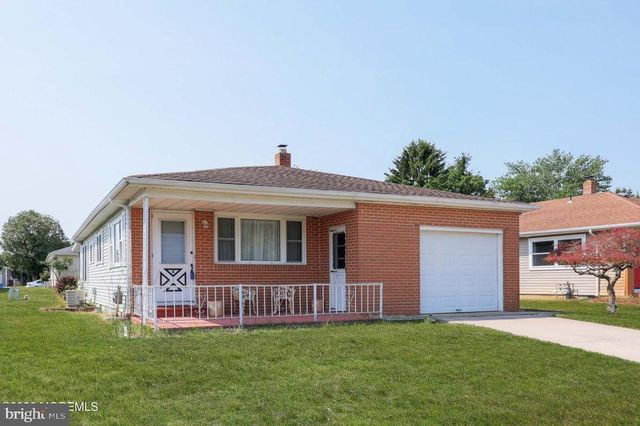 4 CORINTH PL, Toms River, NJ 08757