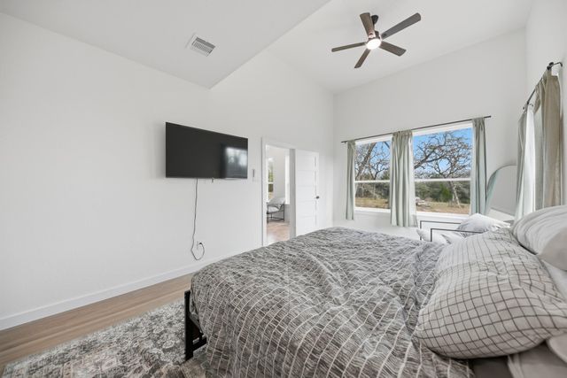 25504 Squirrel Road, New Ulm, TX 78950