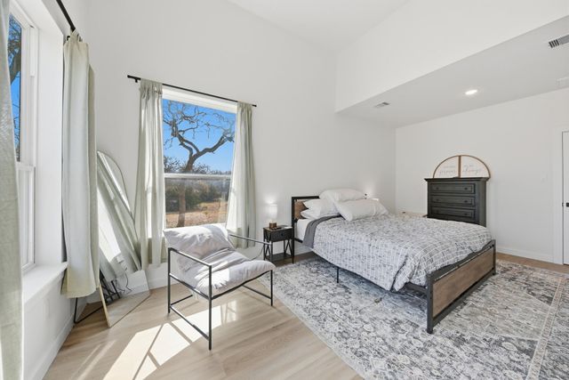 25504 Squirrel Road, New Ulm, TX 78950