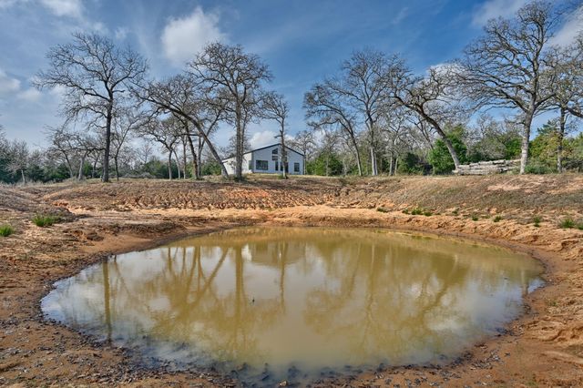 25504 Squirrel Road, New Ulm, TX 78950