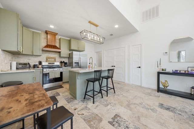 25504 Squirrel Road, New Ulm, TX 78950