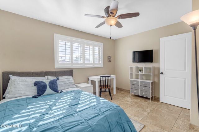 5525 E THOMAS Road D5, Phoenix, AZ 85018