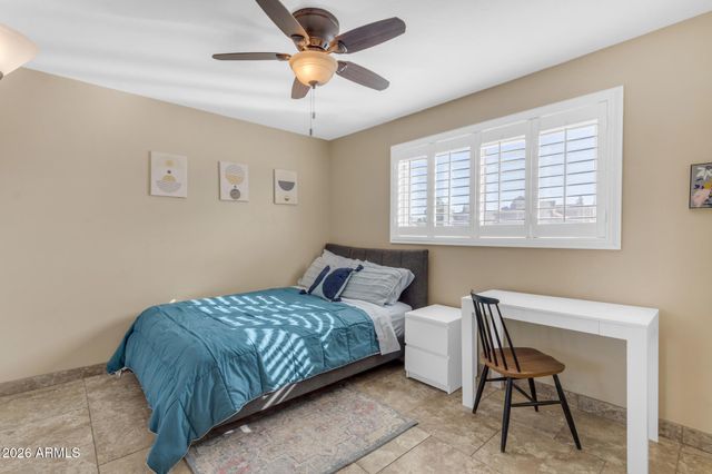 5525 E THOMAS Road D5, Phoenix, AZ 85018