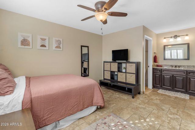5525 E THOMAS Road D5, Phoenix, AZ 85018