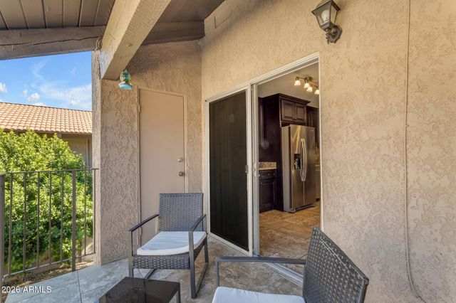 5525 E THOMAS Road D5, Phoenix, AZ 85018