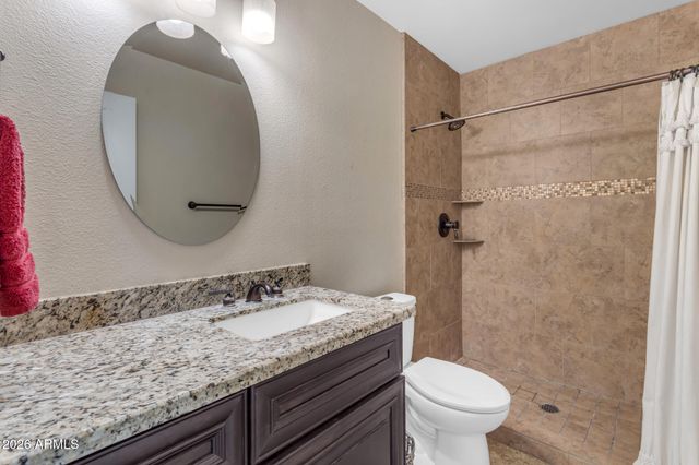 5525 E THOMAS Road D5, Phoenix, AZ 85018