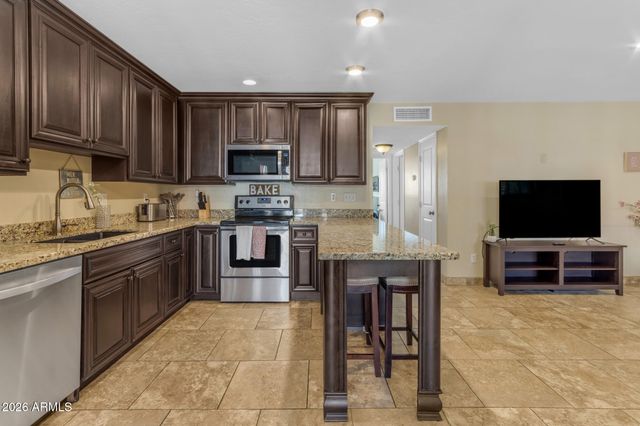 5525 E THOMAS Road D5, Phoenix, AZ 85018