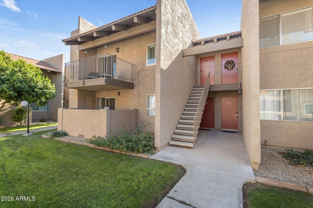 5525 E THOMAS Road D5, Phoenix, AZ 85018