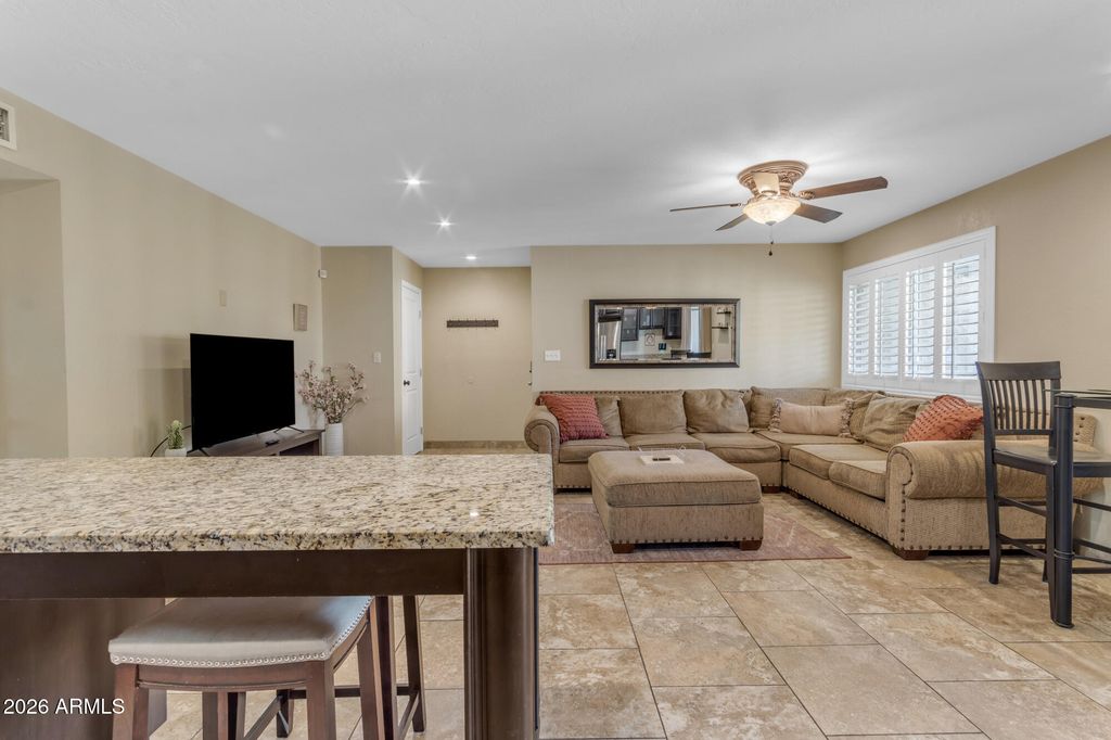 5525 E THOMAS Road D5, Phoenix, AZ 85018 — photo 5