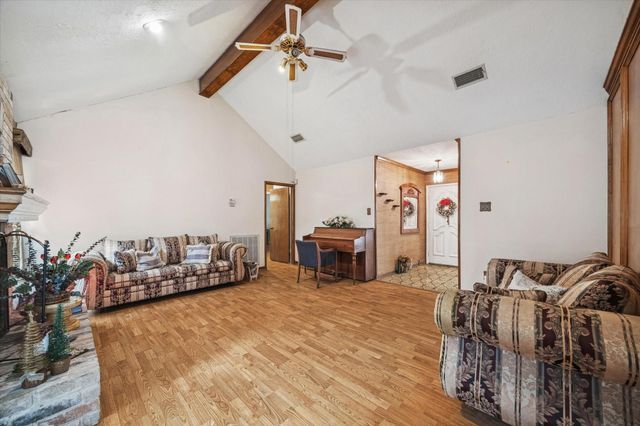 15427 Rio Plaza Drive, Houston, TX 77083