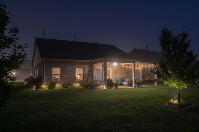 1127 Westgate Dr, Gallatin, TN 37066