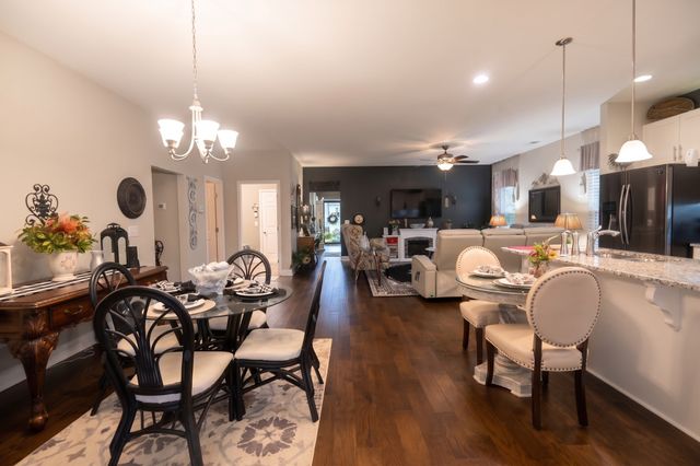 1127 Westgate Dr, Gallatin, TN 37066