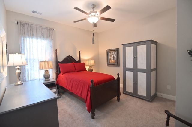 1127 Westgate Dr, Gallatin, TN 37066