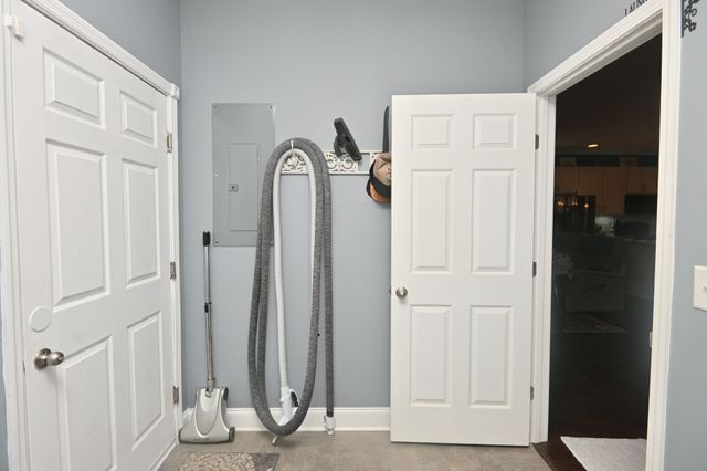 1127 Westgate Dr, Gallatin, TN 37066