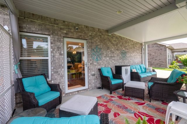 1127 Westgate Dr, Gallatin, TN 37066