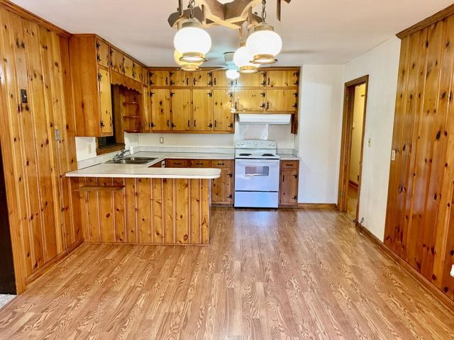 3226 Woodview Drive SE, Smyrna, GA 30082