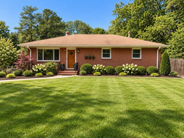 3226 Woodview Drive SE, Smyrna, GA 30082