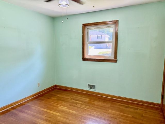 3226 Woodview Drive SE, Smyrna, GA 30082