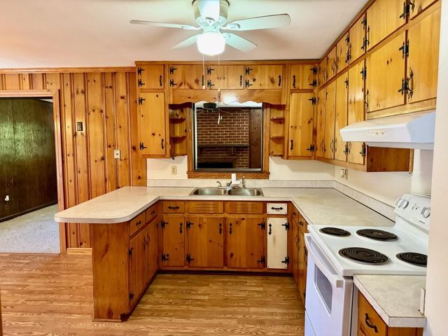 3226 Woodview Drive SE, Smyrna, GA 30082