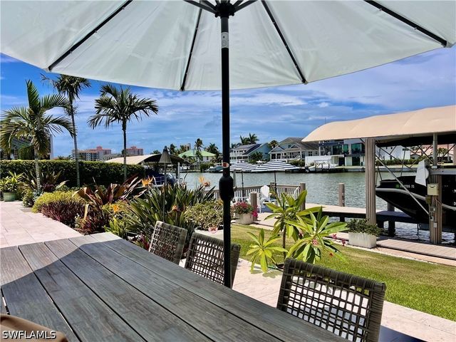 383 SEABEE AVE, Naples, FL 34108