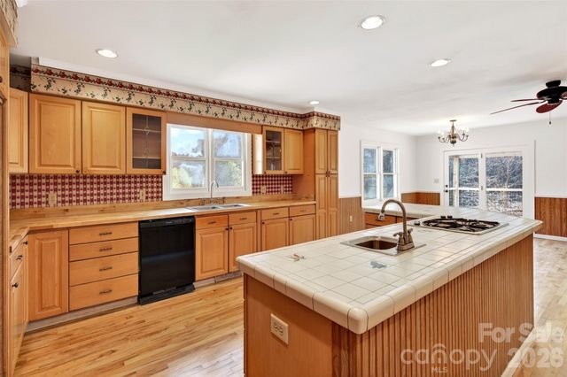 4259 US 70 Road W, Marion, NC 28752