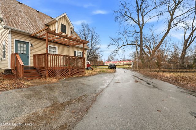 812 Goullon Ct, Louisville, KY 40204