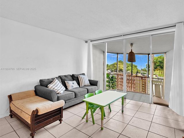 1780 NE 191st St 205-2, Miami, FL 33179