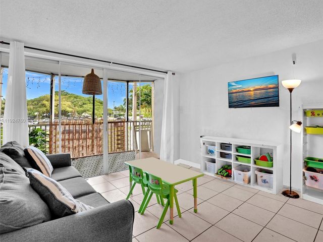 1780 NE 191st St 205-2, Miami, FL 33179