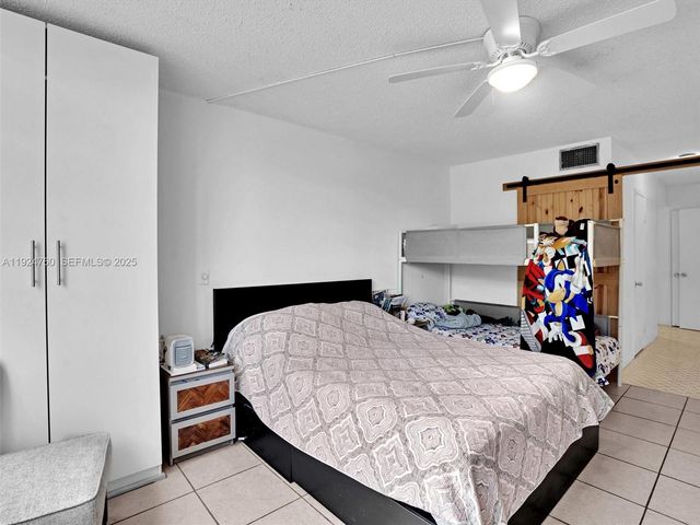 1780 NE 191st St 205-2, Miami, FL 33179