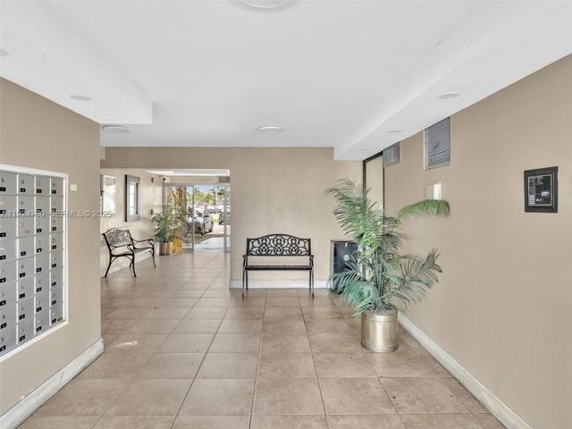 1780 NE 191st St 205-2, Miami, FL 33179