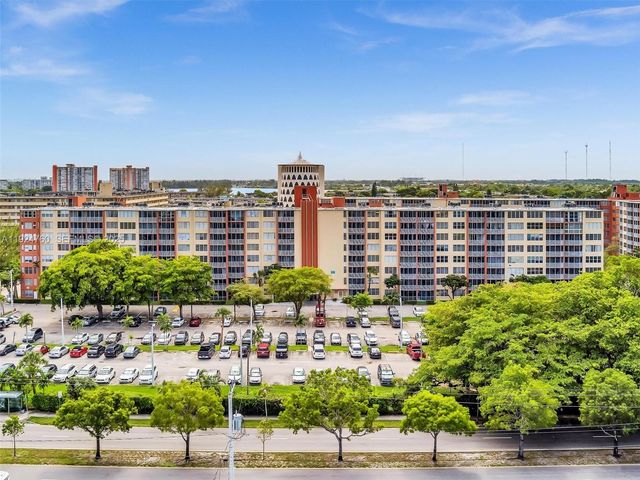 1780 NE 191st St 205-2, Miami, FL 33179