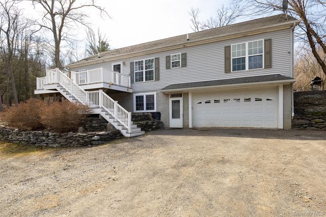 279 Milewood Road, Millbrook, NY 12545