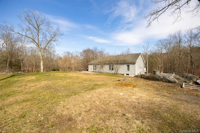 279 Milewood Road, Millbrook, NY 12545
