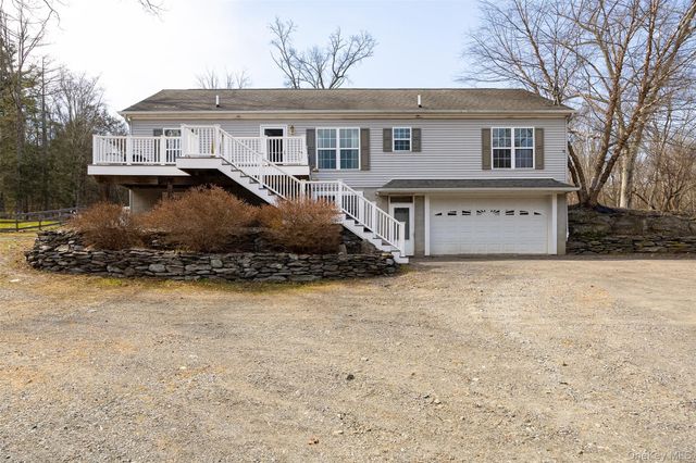 279 Milewood Road, Millbrook, NY 12545