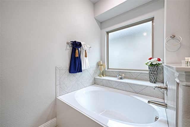 117 Finlee Lane, Red Oak, TX 75154