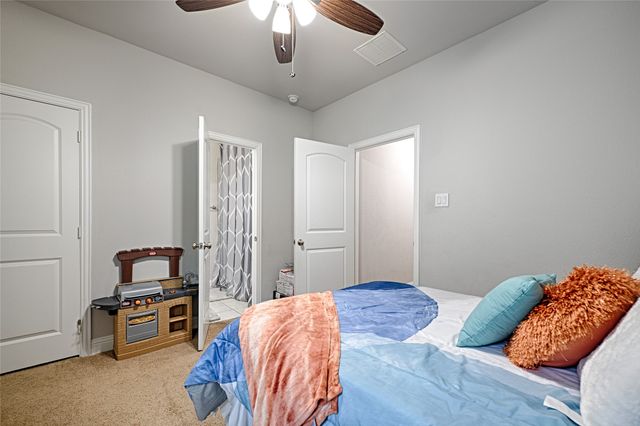 117 Finlee Lane, Red Oak, TX 75154