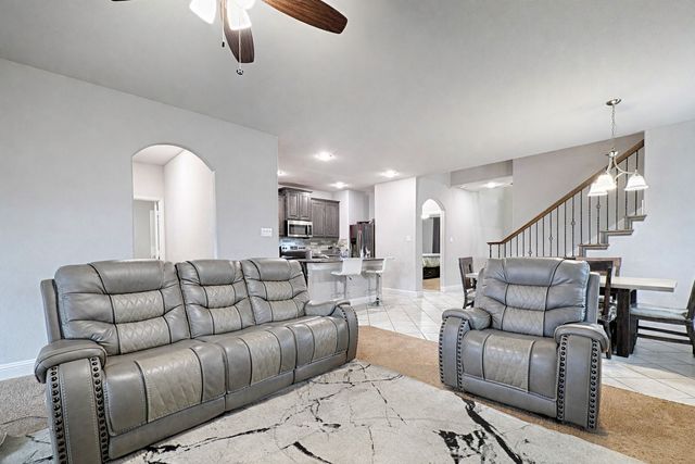 117 Finlee Lane, Red Oak, TX 75154