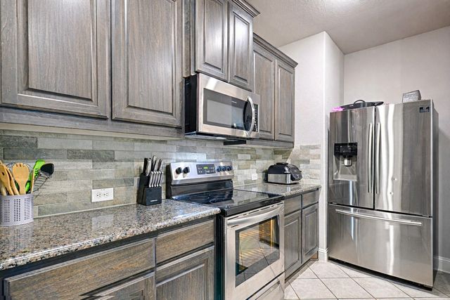 117 Finlee Lane, Red Oak, TX 75154