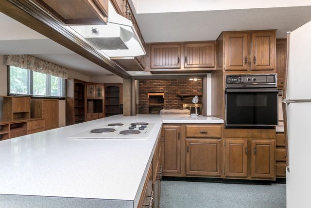 3808 FAUROT DR, Columbia, MO 65203