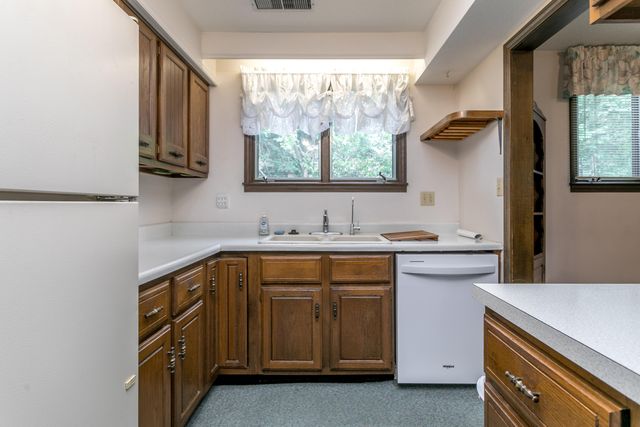 3808 FAUROT DR, Columbia, MO 65203